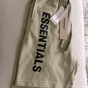 Essentials boys shorts large